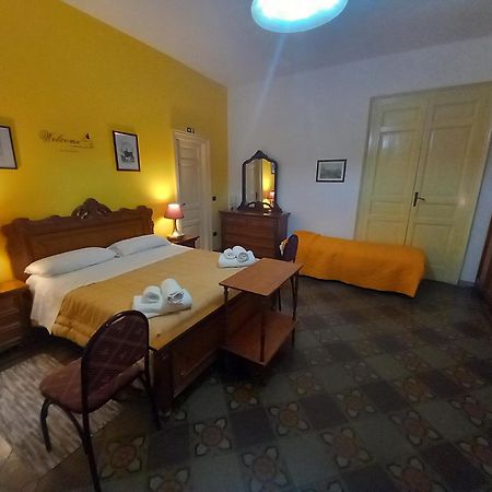 B&B Donna Elvira Siderno Екстериор снимка