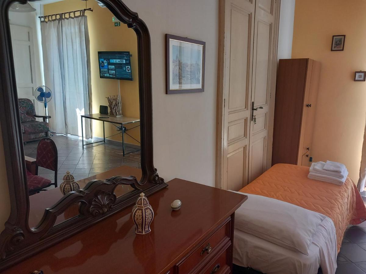 B&B Donna Elvira Siderno Екстериор снимка